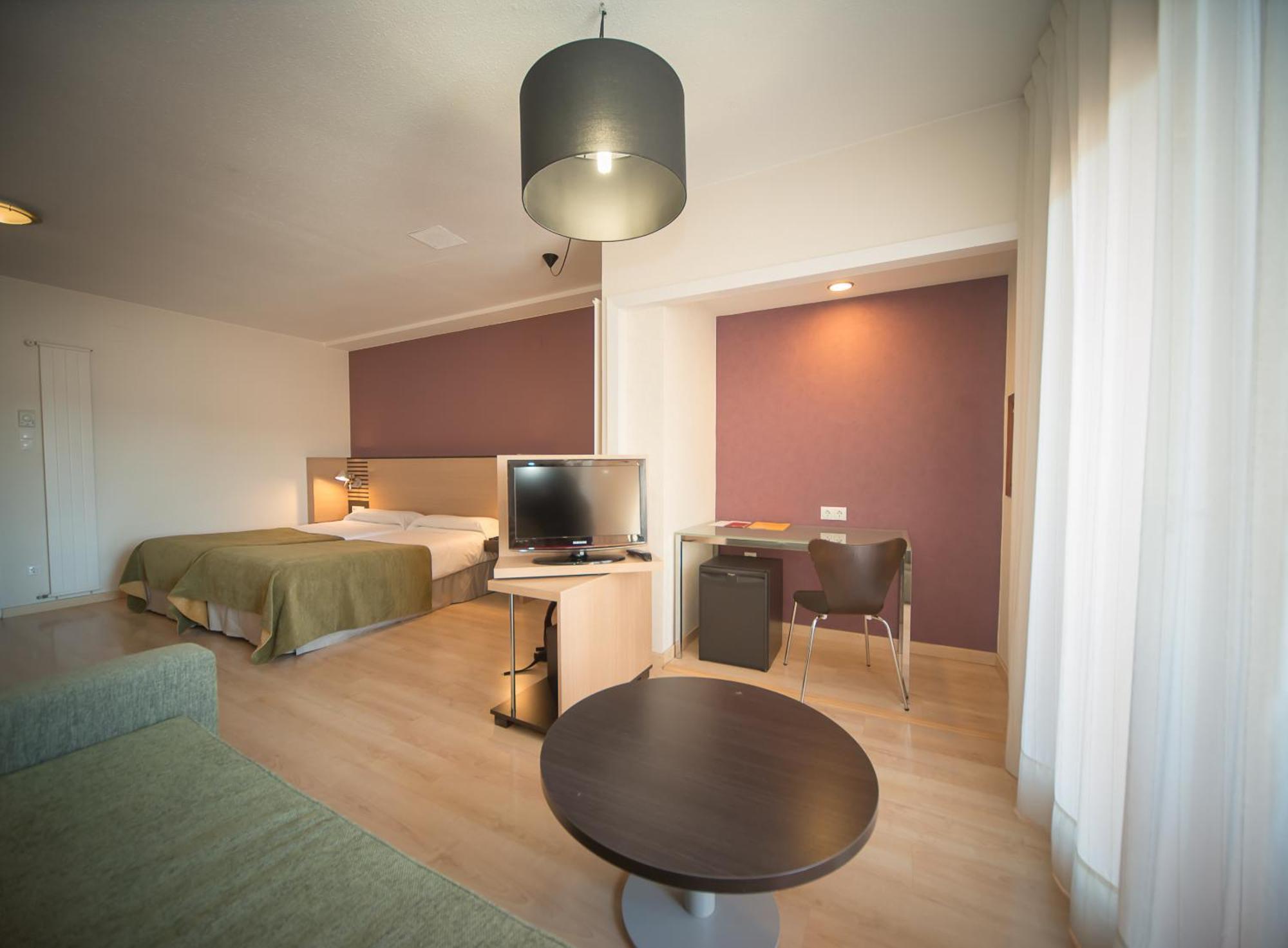 Triple Room,1132975092:JPEG